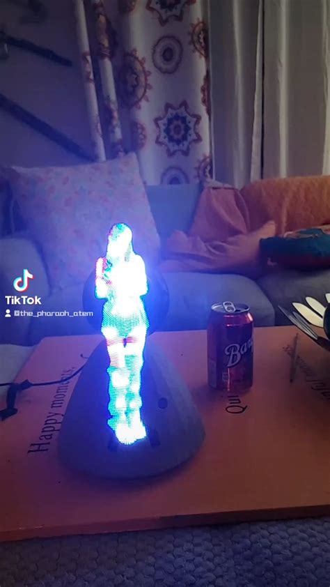 the Joi dance was trending on tik tok so i made it a hologram